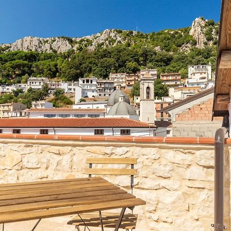 Bed And Terrace Caterina Hotel Baunei Exterior photo