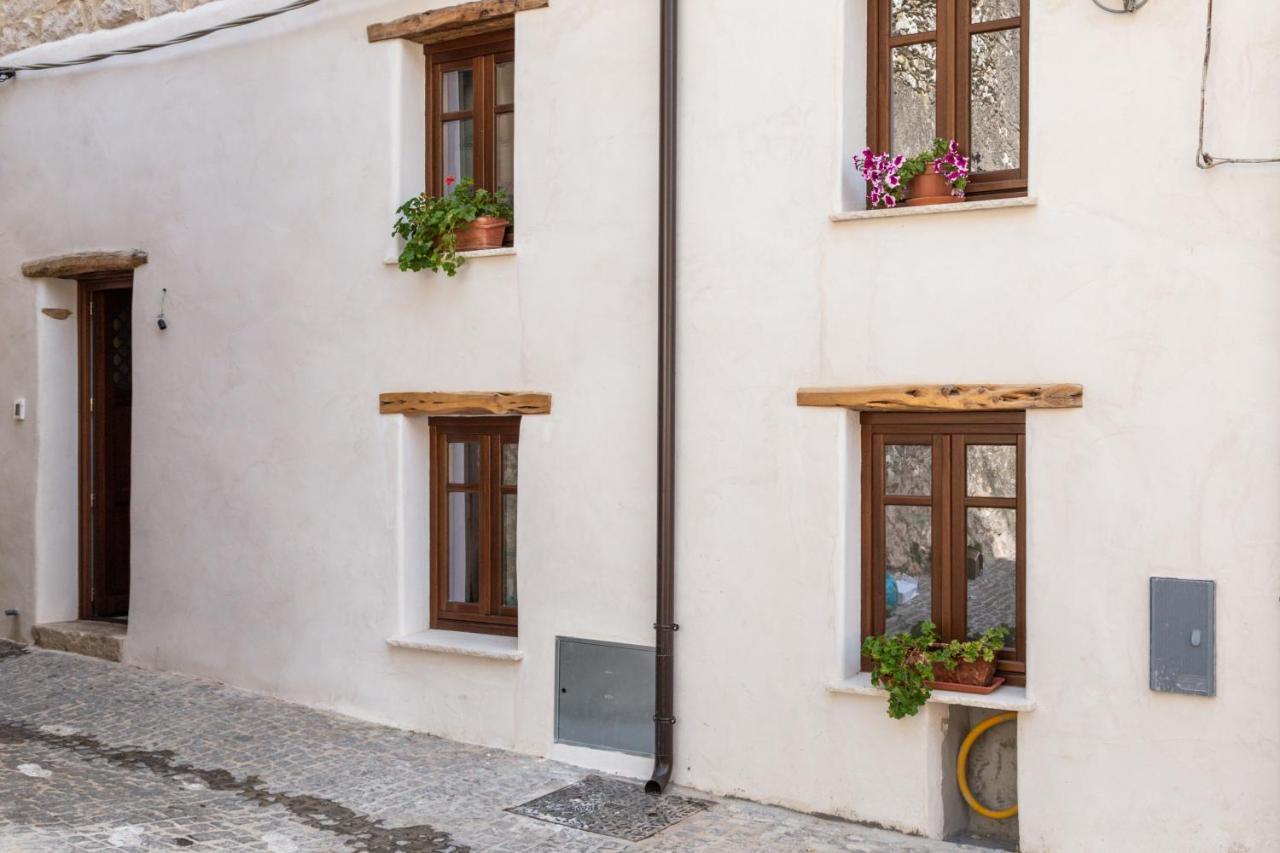 Bed And Terrace Caterina Hotel Baunei Exterior photo